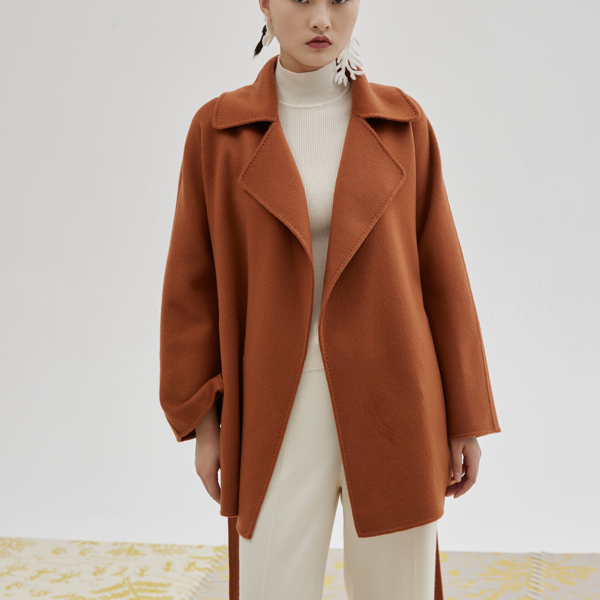 Women's short cashmere coat