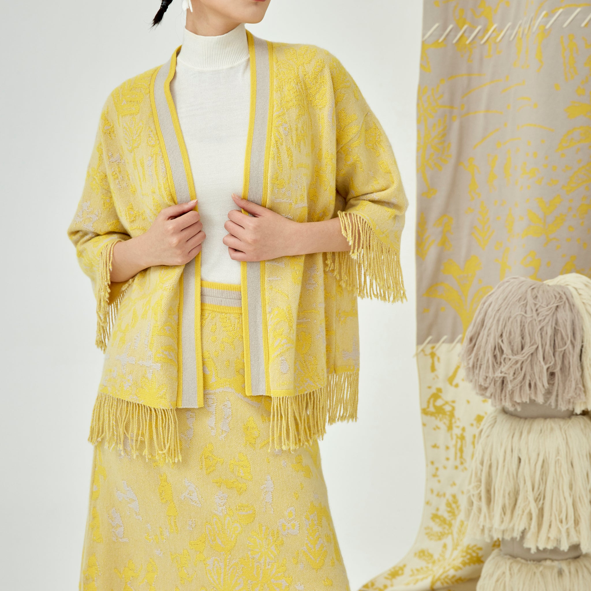 Women's jacquard handcrafted tasseled cardigan